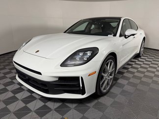 New 2025 Porsche Panamera 4 image 1