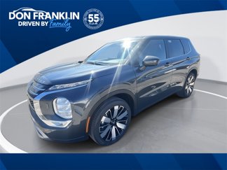 New 2025 Mitsubishi Outlander SE image 1