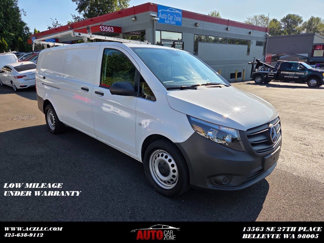 Used 2022 Mercedes-Benz Metris image 1