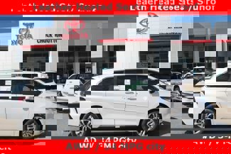 Used 2025 Toyota Sienna Limited image 1