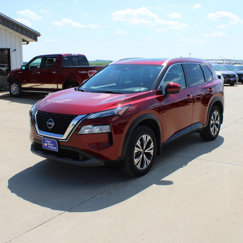 Used 2022 Nissan Rogue SV w/ SV Premium Package image 1