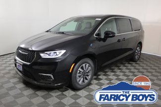 New 2025 Chrysler Pacifica Select image 1