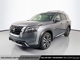 New 2025 Nissan Pathfinder Platinum image 1