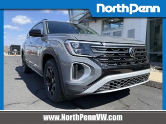 New 2025 Volkswagen Atlas Peak Edition SE image 1
