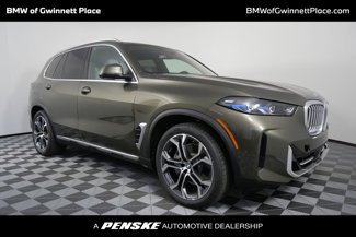 Used 2025 BMW X5 xDrive50e image 1