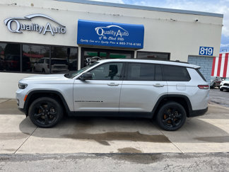 Used 2023 Jeep Grand Cherokee L Laredo image 1