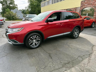 Used 2018 Mitsubishi Outlander ES image 1