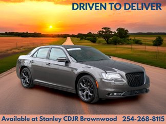 Used 2023 Chrysler 300 S w/ Comfort Group image 1