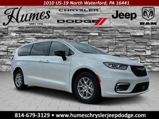 New 2025 Chrysler Pacifica Select image 1