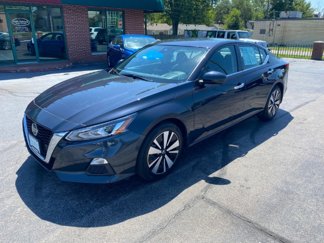 Used 2022 Nissan Altima 2.5 SV image 1