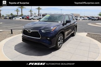 Certified 2025 Toyota Highlander XLE image 1