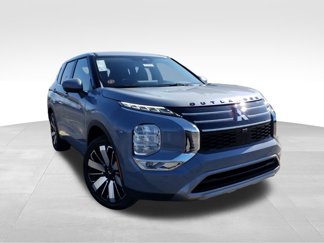 New 2025 Mitsubishi Outlander SE image 1