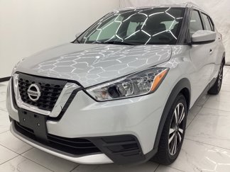 Used 2020 Nissan Kicks SV image 1