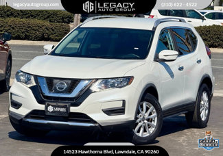 Used 2017 Nissan Rogue SV image 1