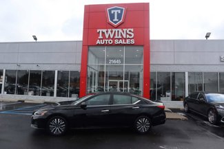Used 2024 Nissan Altima 2.5 SV image 1