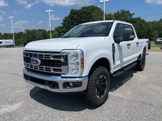 New 2025 Ford F350 4x4 Crew Cab Super Duty image 1