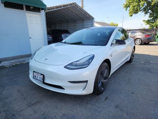Used 2020 Tesla Model 3 Standard Range Plus image 1