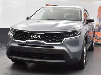 Used 2023 Kia Sorento LX image 1
