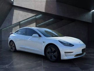 Used 2020 Tesla Model 3 Standard Range Plus image 1