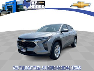 New 2025 Chevrolet Trax LS w/ LS Convenience Package image 1