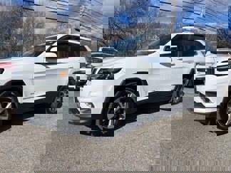 Used 2019 Jeep Cherokee Limited image 1