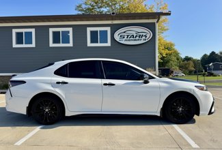 Used 2021 Toyota Camry SE image 1