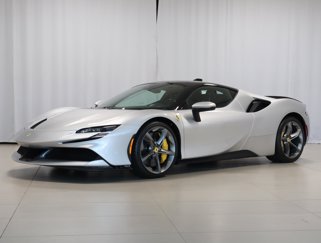Used 2021 Ferrari SF90 Stradale image 1