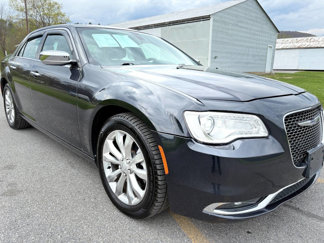 Used 2016 Chrysler 300 C image 1