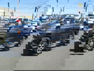 Used 2022 Chevrolet Silverado 1500 LT image 1