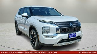 New 2025 Mitsubishi Outlander SE image 1