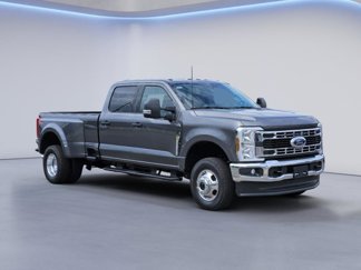 New 2025 Ford F350 XLT image 1