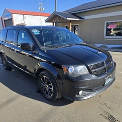 Used 2019 Dodge Grand Caravan SE image 1