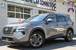 Used 2024 Nissan Rogue SV image 1