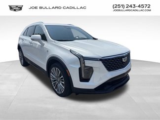 Used 2024 Cadillac XT4 Premium Luxury image 1