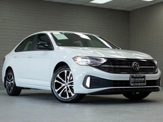 Used 2024 Volkswagen Jetta Sport image 1