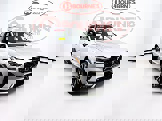Used 2025 Volvo XC60 B5 Plus image 1