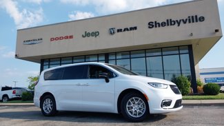 New 2026 Chrysler Pacifica Select image 1