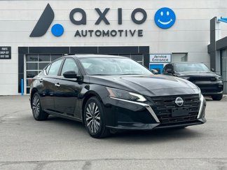 Used 2023 Nissan Altima 2.5 SV w/ SV Premium Package image 1