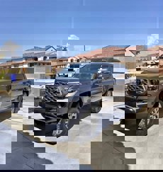 Used 2022 Toyota Tacoma TRD Off-Road image 1