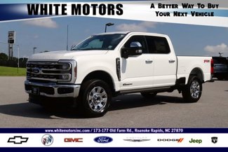 New 2025 Ford F250 4x4 Crew Cab Super Duty image 1