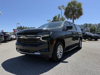 Used 2023 Chevrolet Suburban LT image 1