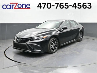 Used 2022 Toyota Camry SE image 1