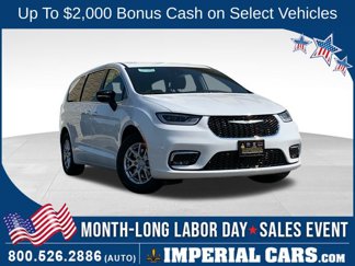 New 2026 Chrysler Pacifica Select image 1