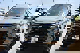 New 2025 Chevrolet Trax ACTIV w/ Sunroof Package image 1