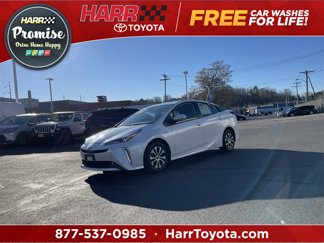 Certified 2022 Toyota Prius LE image 1