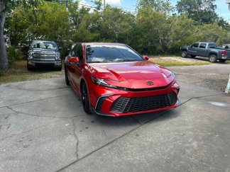 Used 2025 Toyota Camry SE image 1