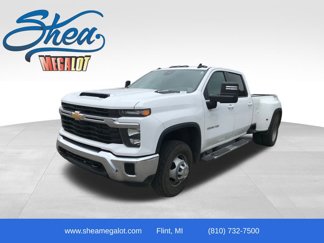 Used 2024 Chevrolet Silverado 3500 LT image 1