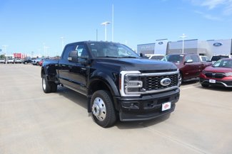 New 2025 Ford F450 Platinum w/ FX4 Off-Road Package image 1