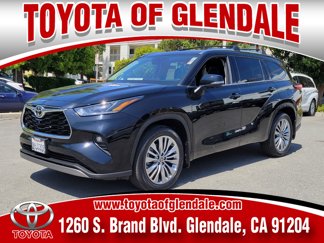 Certified 2023 Toyota Highlander Platinum image 1