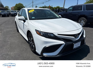 Used 2021 Toyota Camry SE image 1
